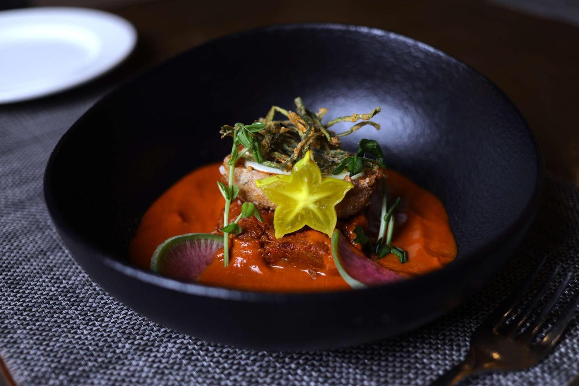 Radisson Blu Hotel, Greater Noida Esterno foto A dish at the restaurant