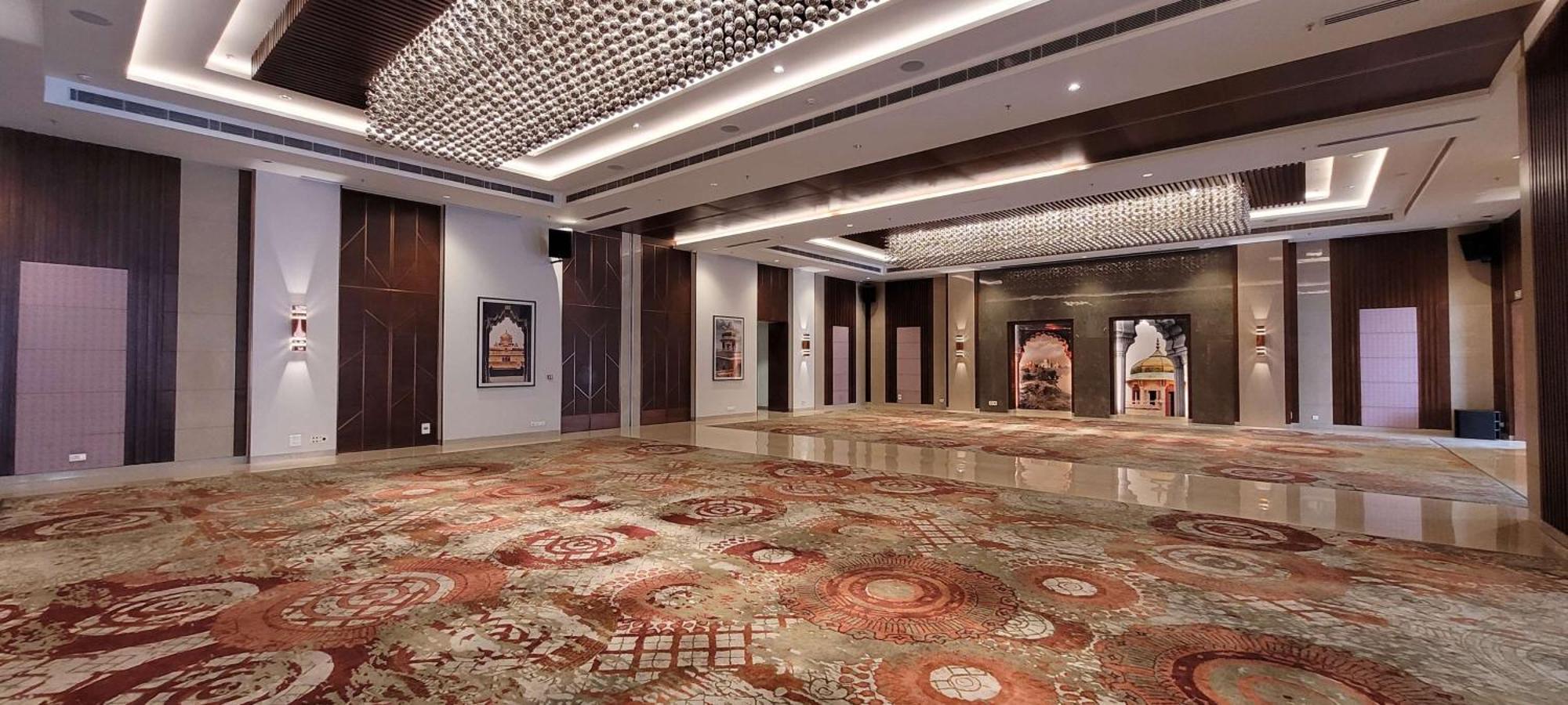 Radisson Blu Hotel, Greater Noida Esterno foto The lobby of the hotel