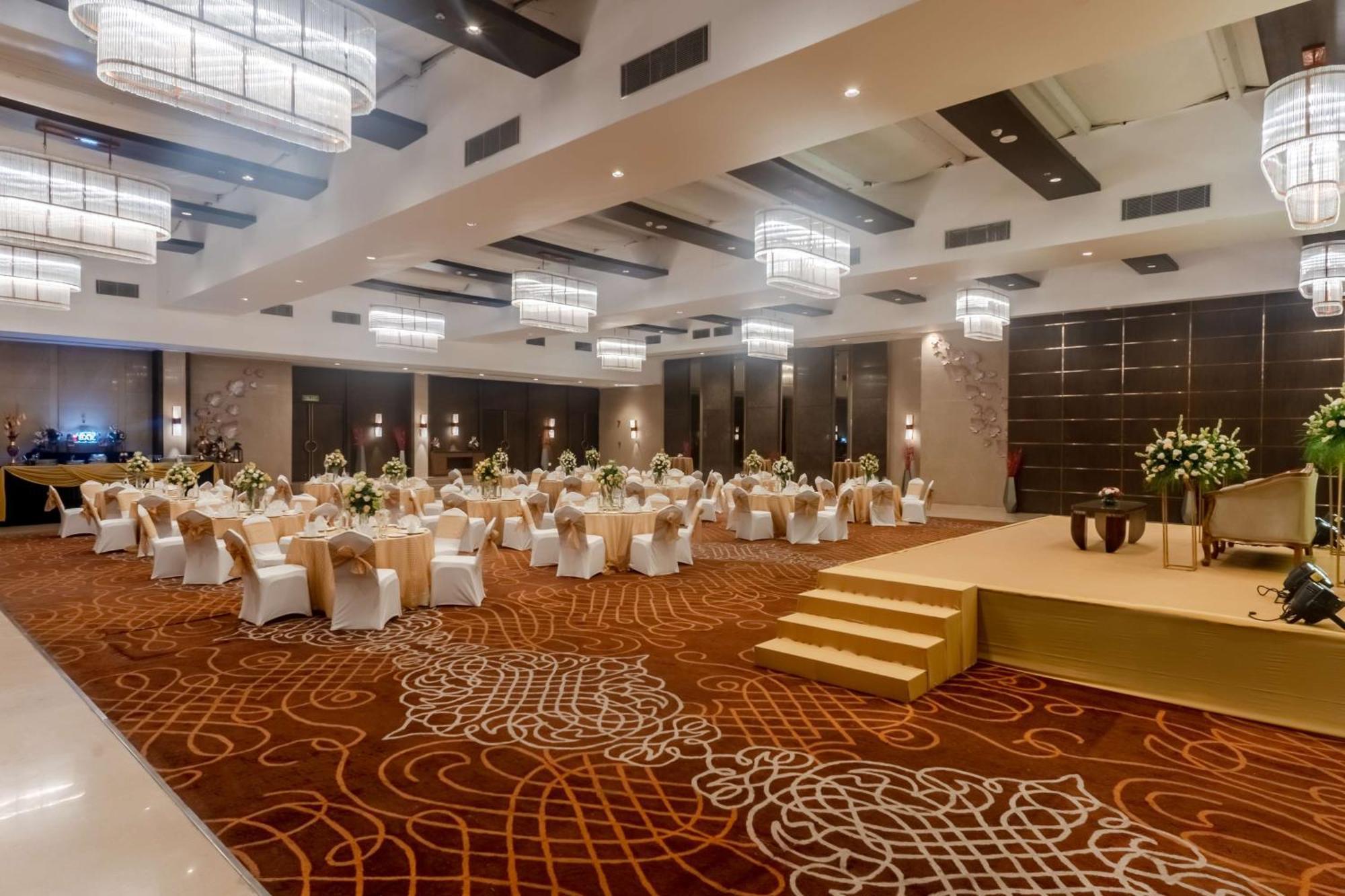 Radisson Blu Hotel, Greater Noida Esterno foto The Grand Ballroom