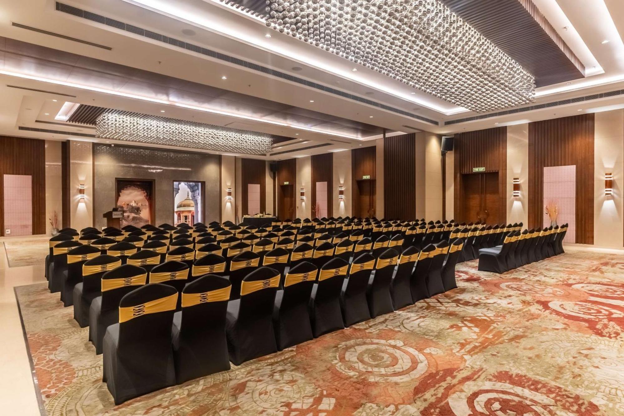 Radisson Blu Hotel, Greater Noida Esterno foto The Grand Ballroom