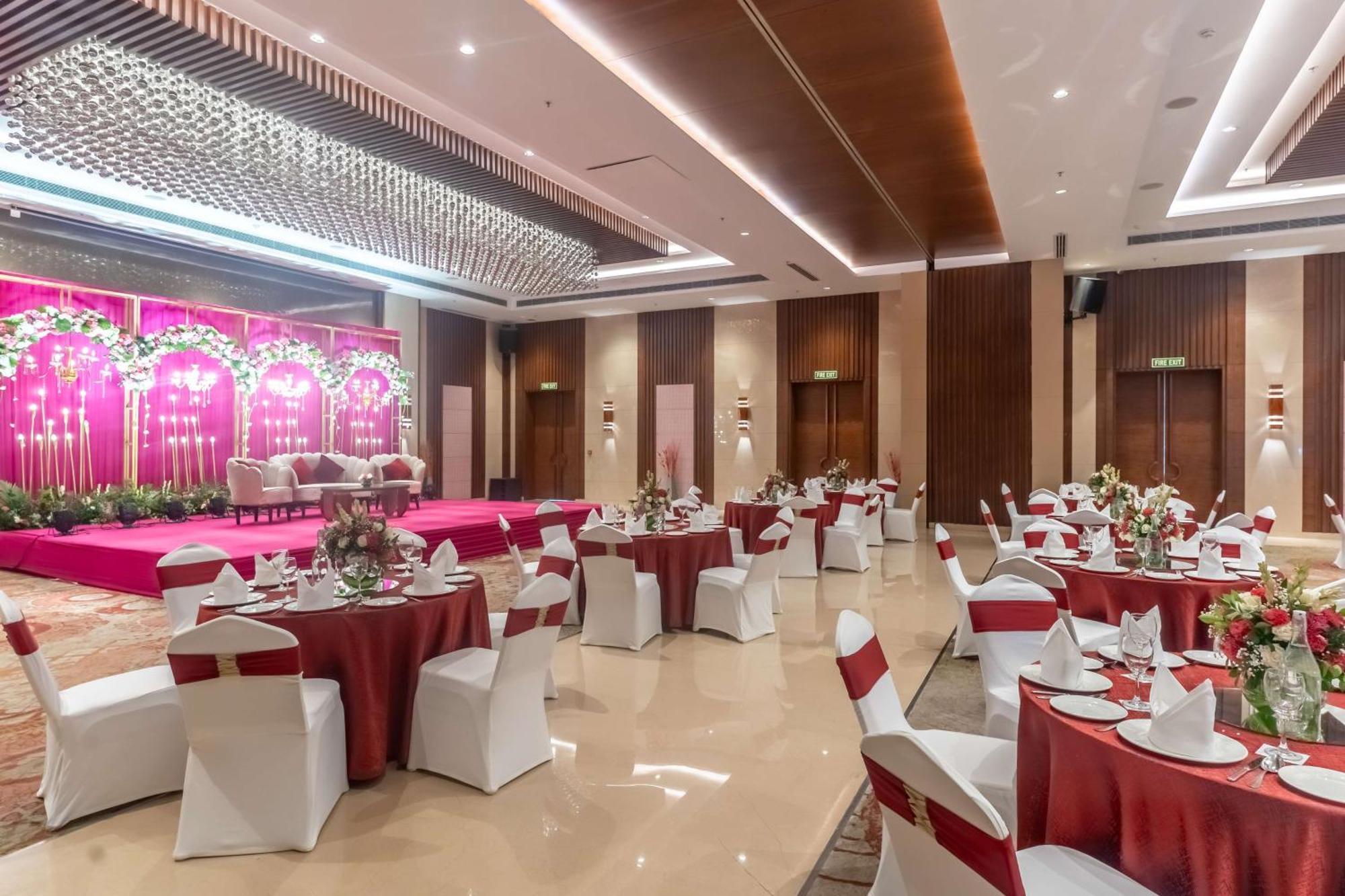 Radisson Blu Hotel, Greater Noida Esterno foto The Grand Ballroom