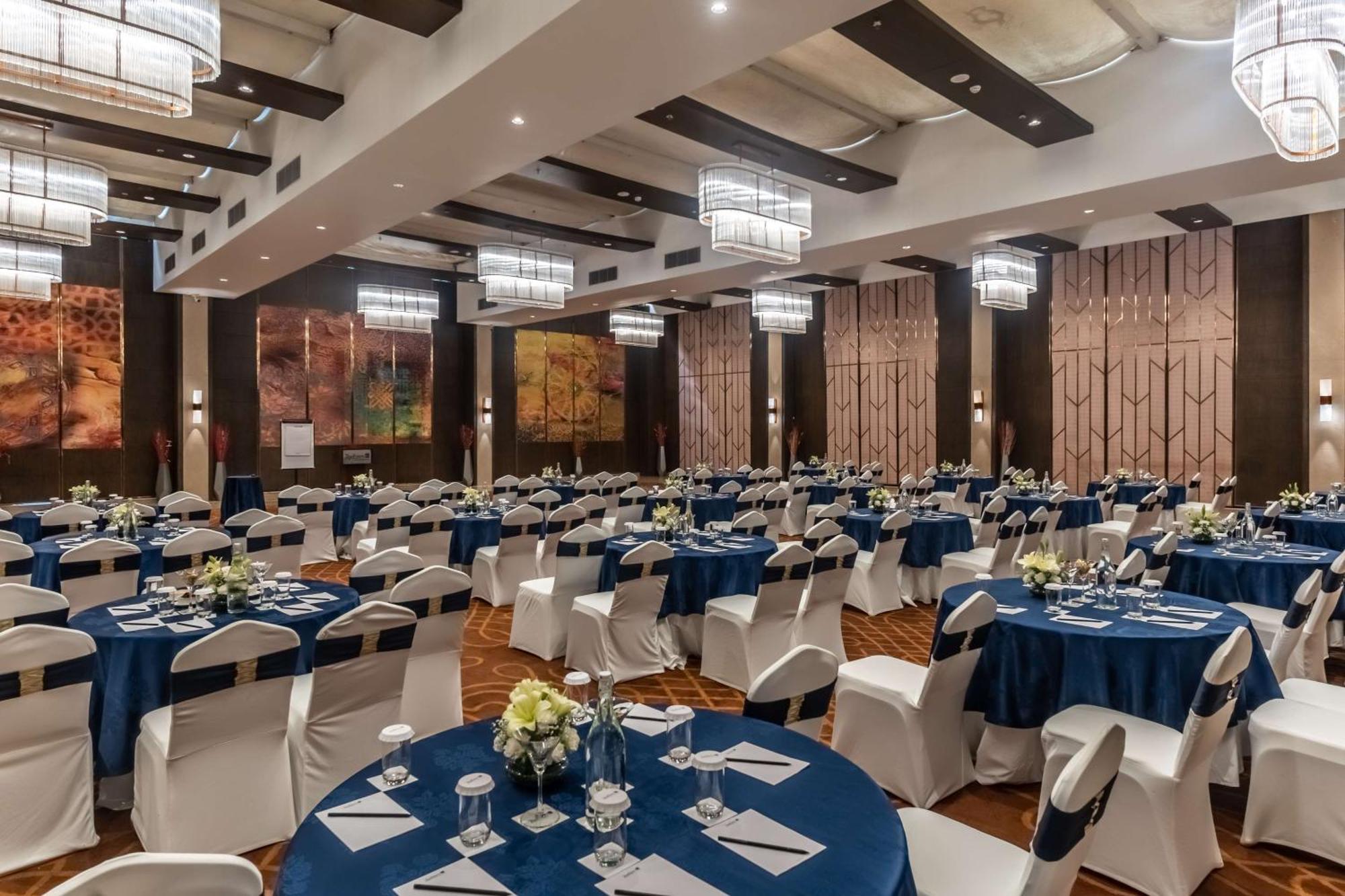 Radisson Blu Hotel, Greater Noida Esterno foto The Grand Ballroom