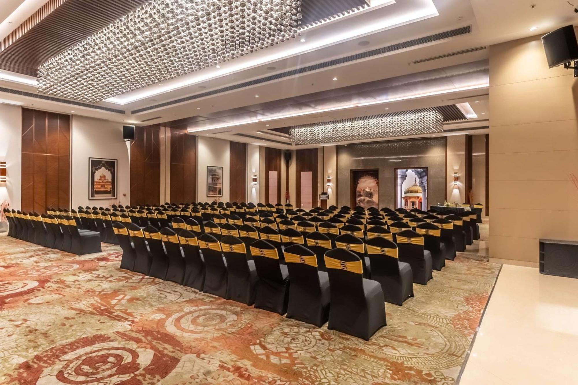 Radisson Blu Hotel, Greater Noida Esterno foto The Grand Ballroom